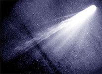 206px-Halley's_Comet_2